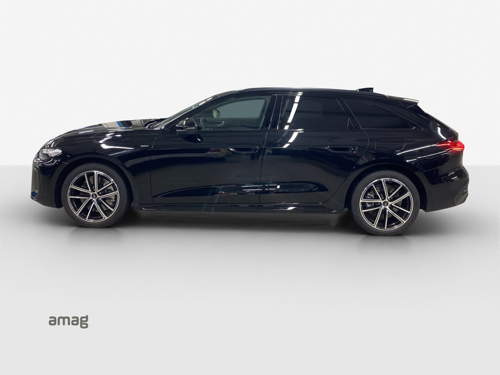 AUDI A5 Avant e-hybrid 220 kW Attraction, Full-Hybrid Petrol/Electric, Ex-demonstrator, Automatic - 2