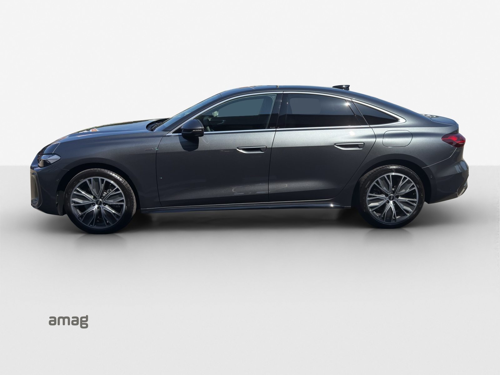 AUDI A5 Limousine e-hybrid 220 kW Attraction, Hybride Intégral Essence/Électricité, Voiture nouvelle, Automatique - 2