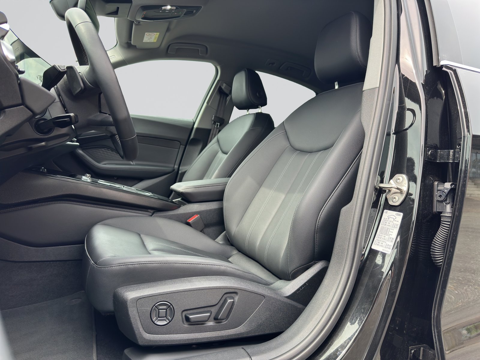 AUDI A5 Limousine TDI S tronic LEDER, Mild-Hybrid Diesel/Electric, Second hand / Used, Automatic - 6