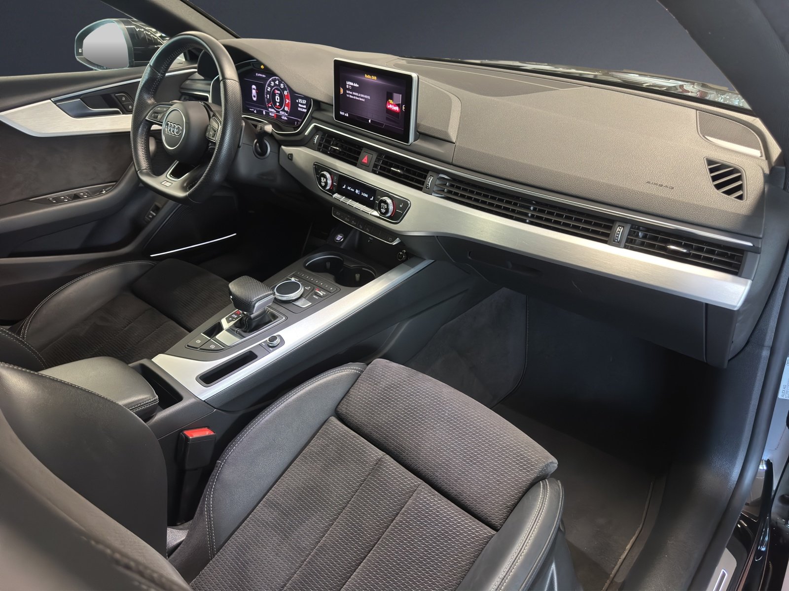 AUDI A5 Sportback 40TFSI Sport, Benzin, Occasion / Gebraucht, Handschaltung - 7
