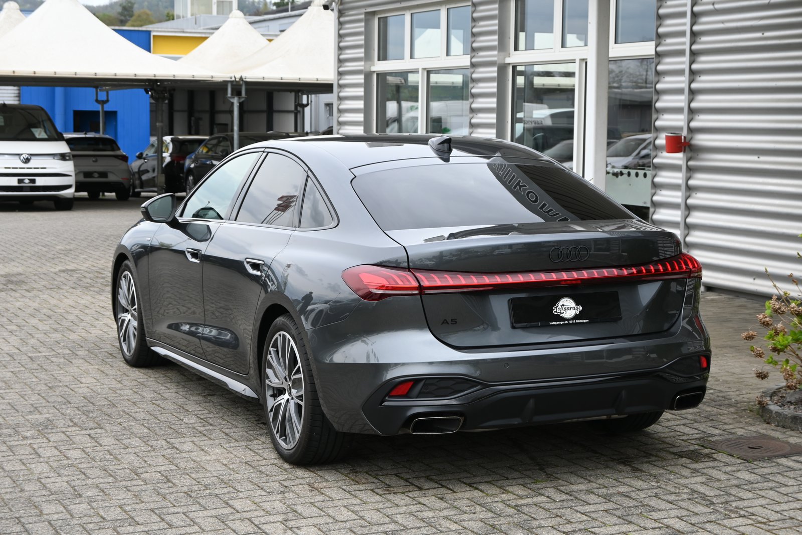 AUDI A5 Limousine 40 TFSI S-Line Plus Black S tronic 204PS, Mild-Hybrid Benzin/Elektro, Occasion / Gebraucht, Automatik - 7