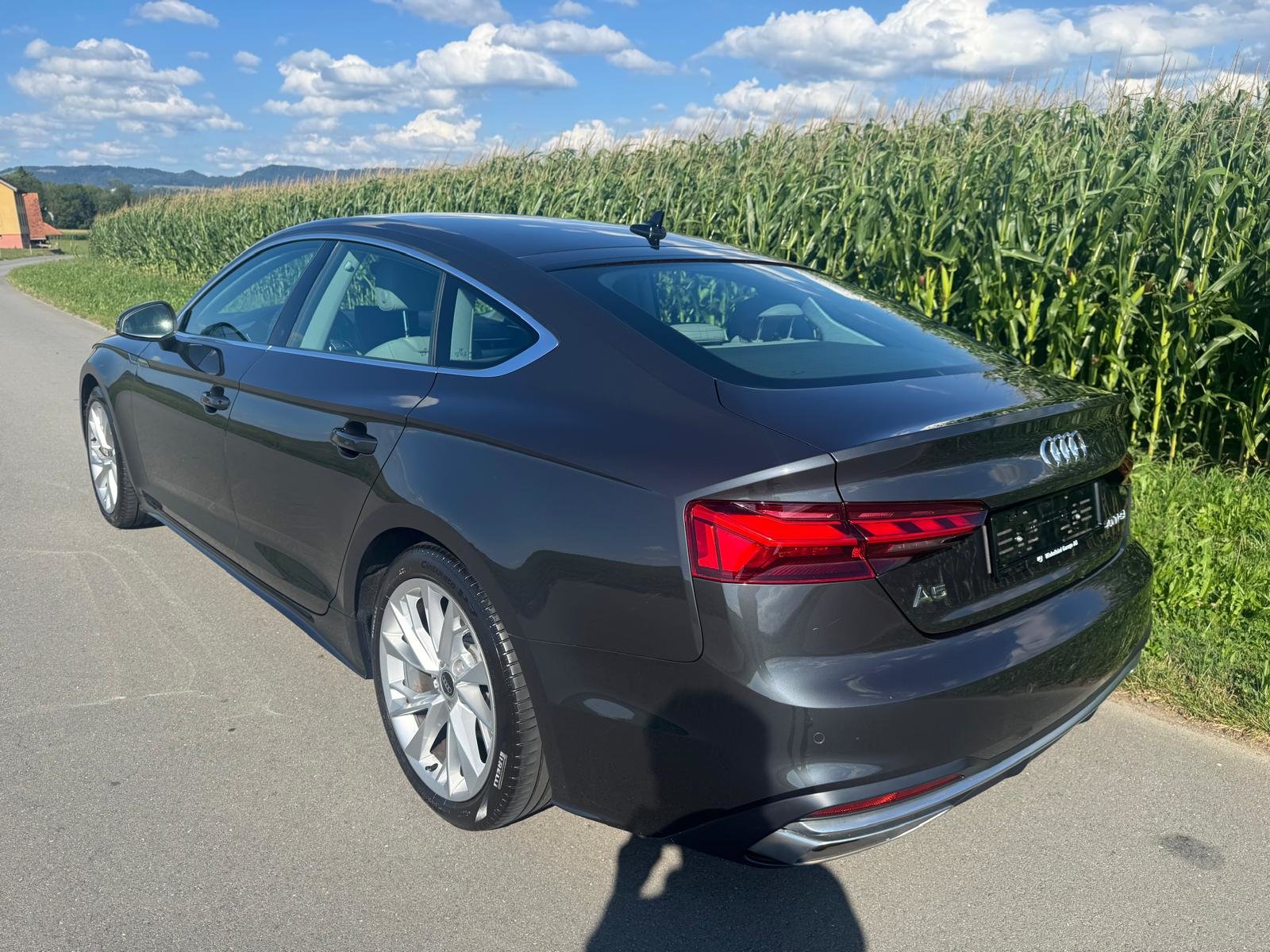 AUDI A5 Sportback 40 TFSI advanced S-tronic mit Anhängerkup, Mild-Hybrid Benzin/Elektro, Occasion / Gebraucht, Automatik - 4