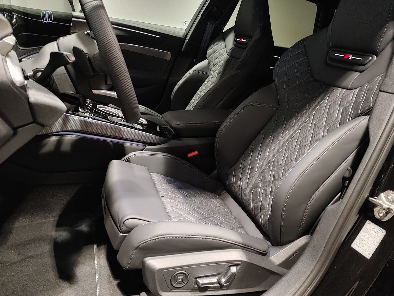 AUDI A6 Avant TFSI 270 kW, Benzin, Neuwagen, Automatik - 5