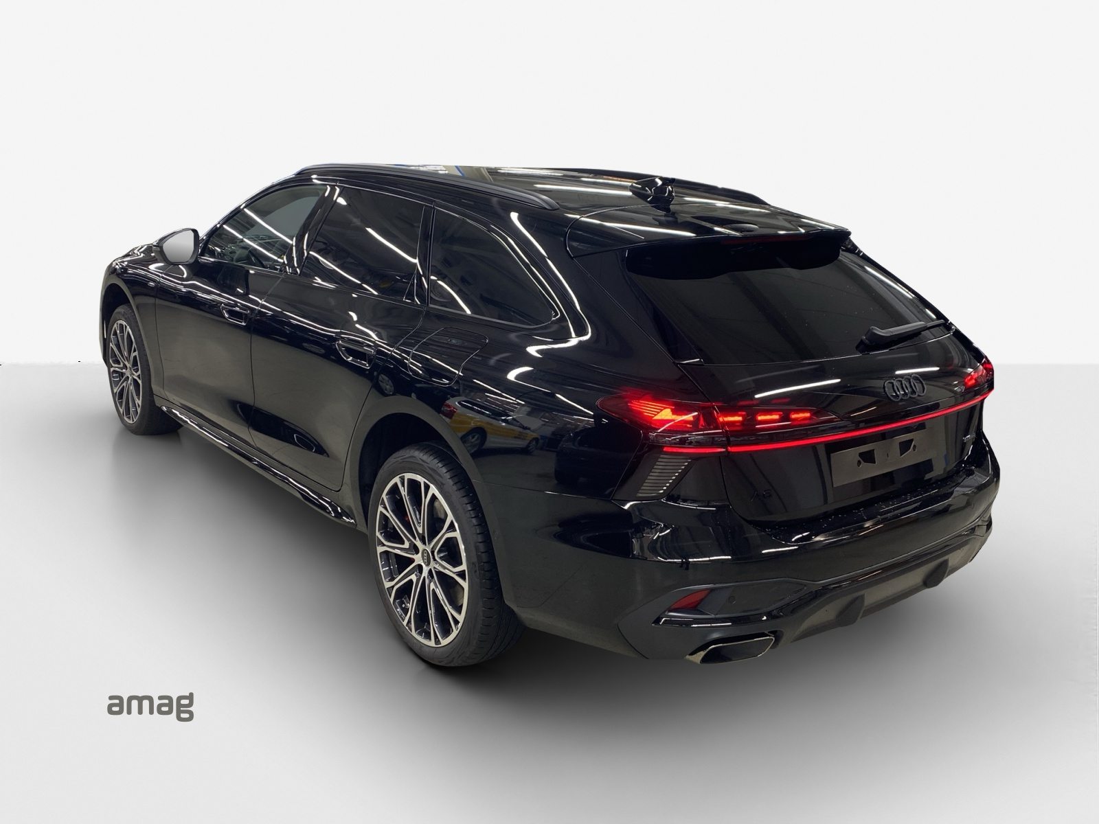 AUDI A6 Avant e-hybrid 270 kW, Hybride Intégral Essence/Électricité, Voiture nouvelle, Automatique - 3