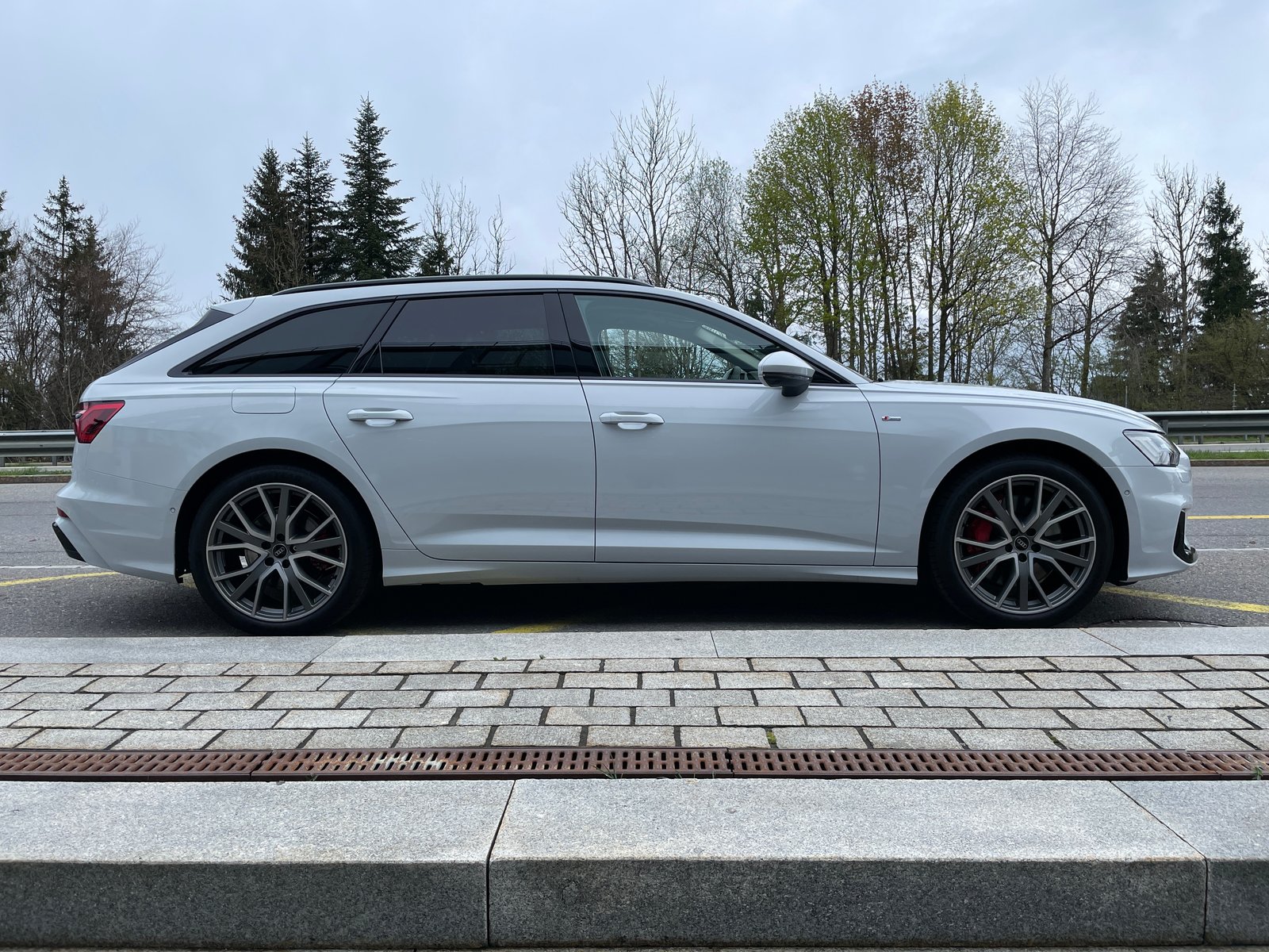AUDI A6 Avant 55 TFSIe Sport quattro S-tronic, Plug-in-Hybrid Petrol/Electric, New car, Automatic - 4
