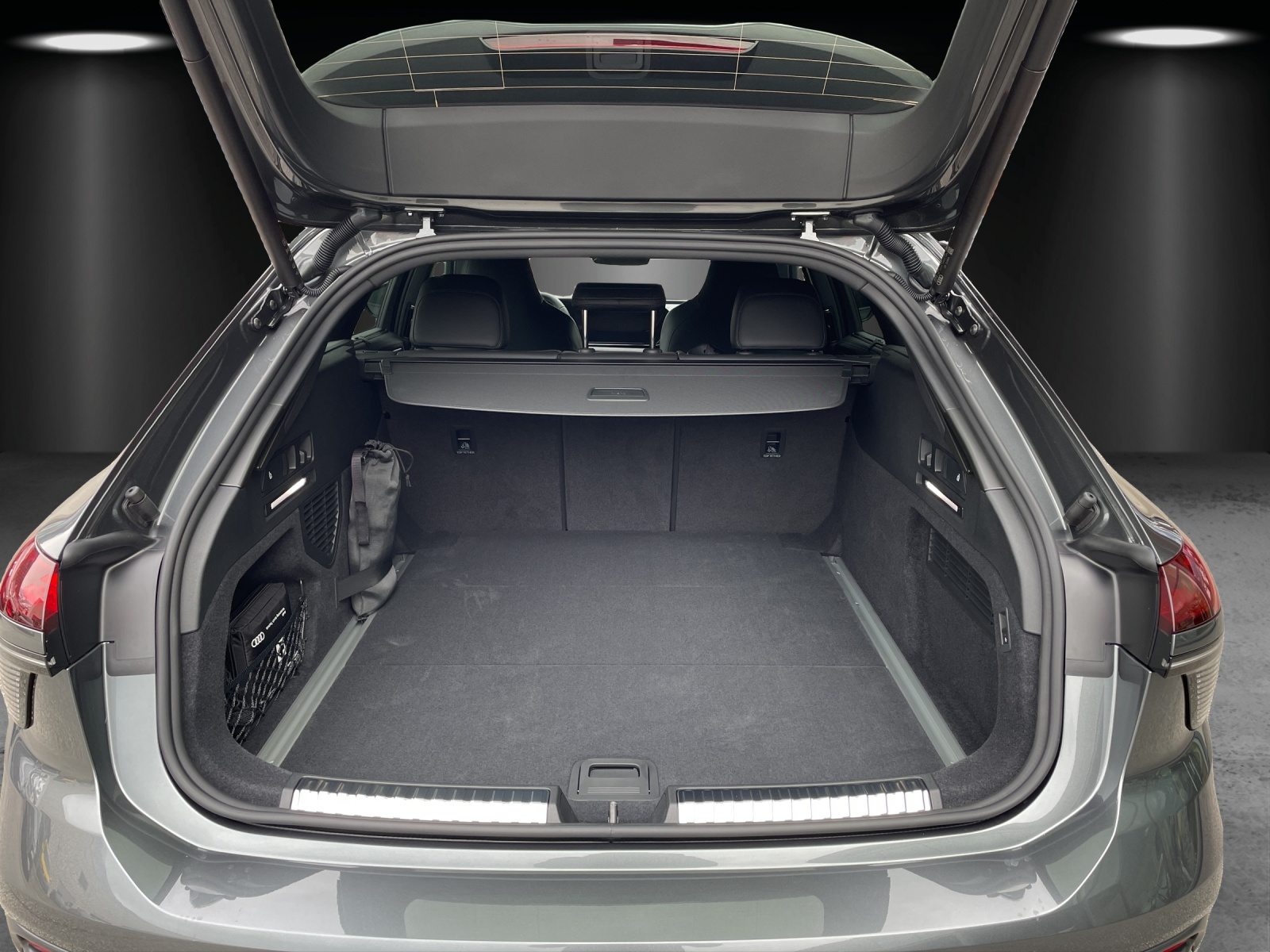 AUDI A6 Avant TDI 220 kW, Diesel, Neuwagen, Automatik - 7
