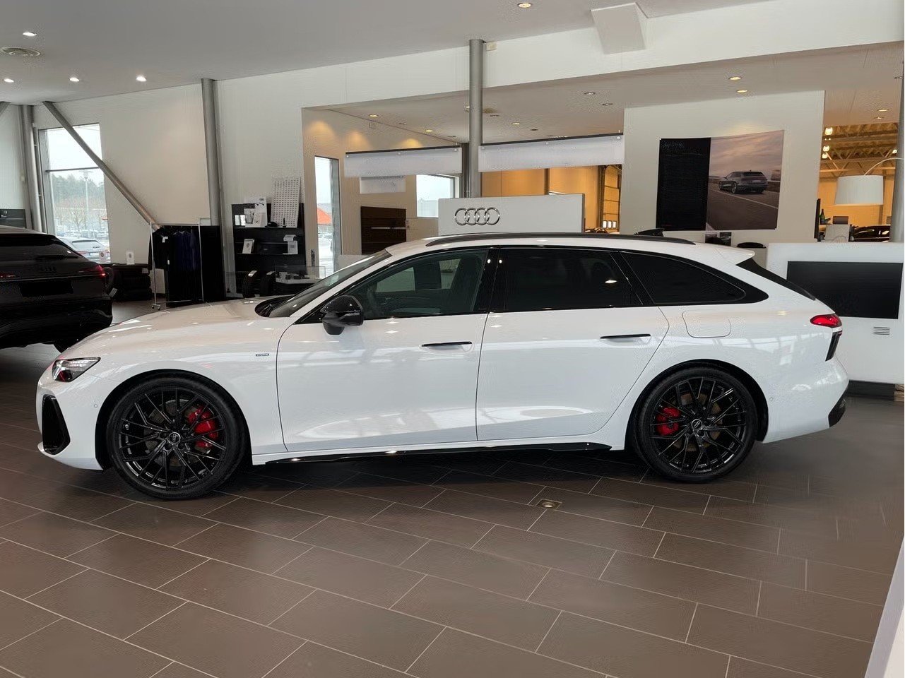 AUDI A6 Avant e-hybrid quattro 220 kW S tronic, Plug-in-Hybrid Benzina/Elettrica, Auto nuove, Automatico - 3