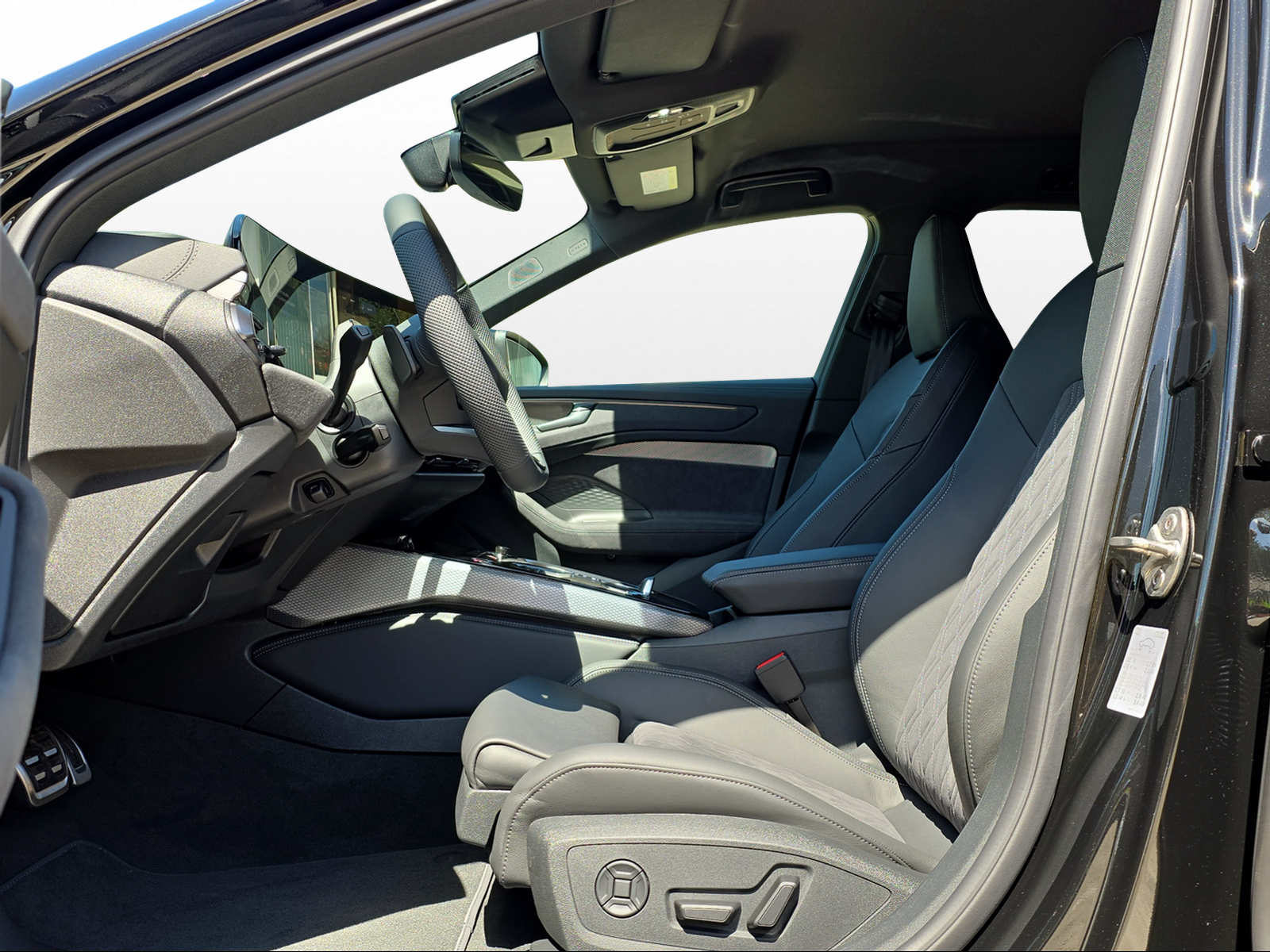AUDI A6 Avant e-hybrid 270 kW, Full-Hybrid Petrol/Electric, New car, Automatic - 7