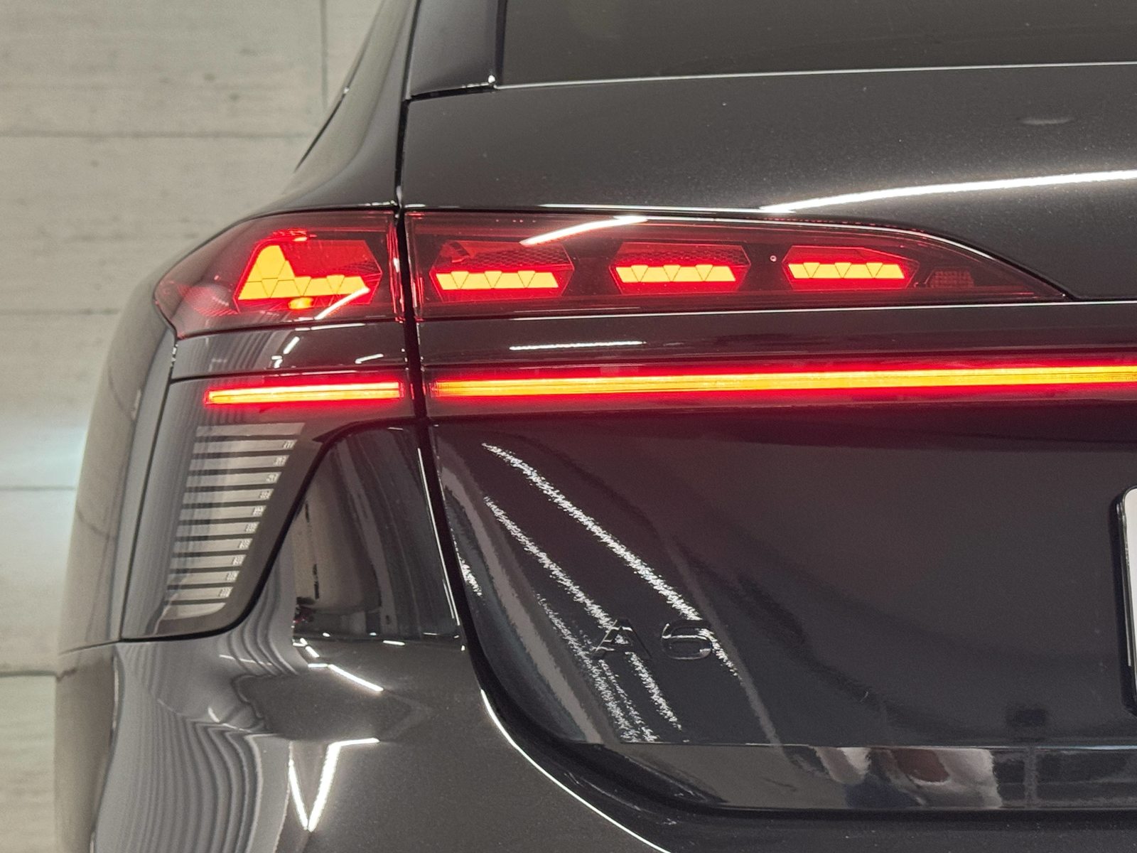 AUDI A6 Avant e-hybrid 270 kW, Full-Hybrid Petrol/Electric, New car, Automatic - 5
