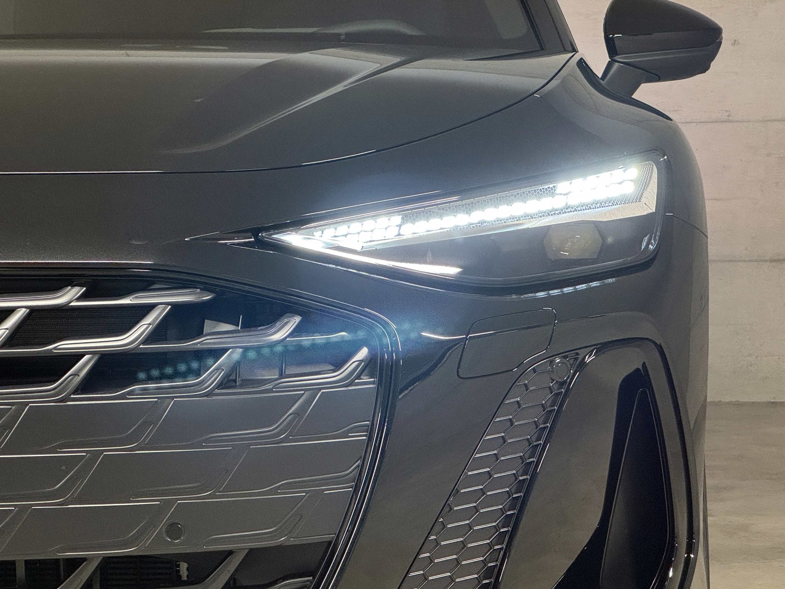 AUDI A6 Avant e-hybrid 270 kW, Full-Hybrid Petrol/Electric, New car, Automatic - 6