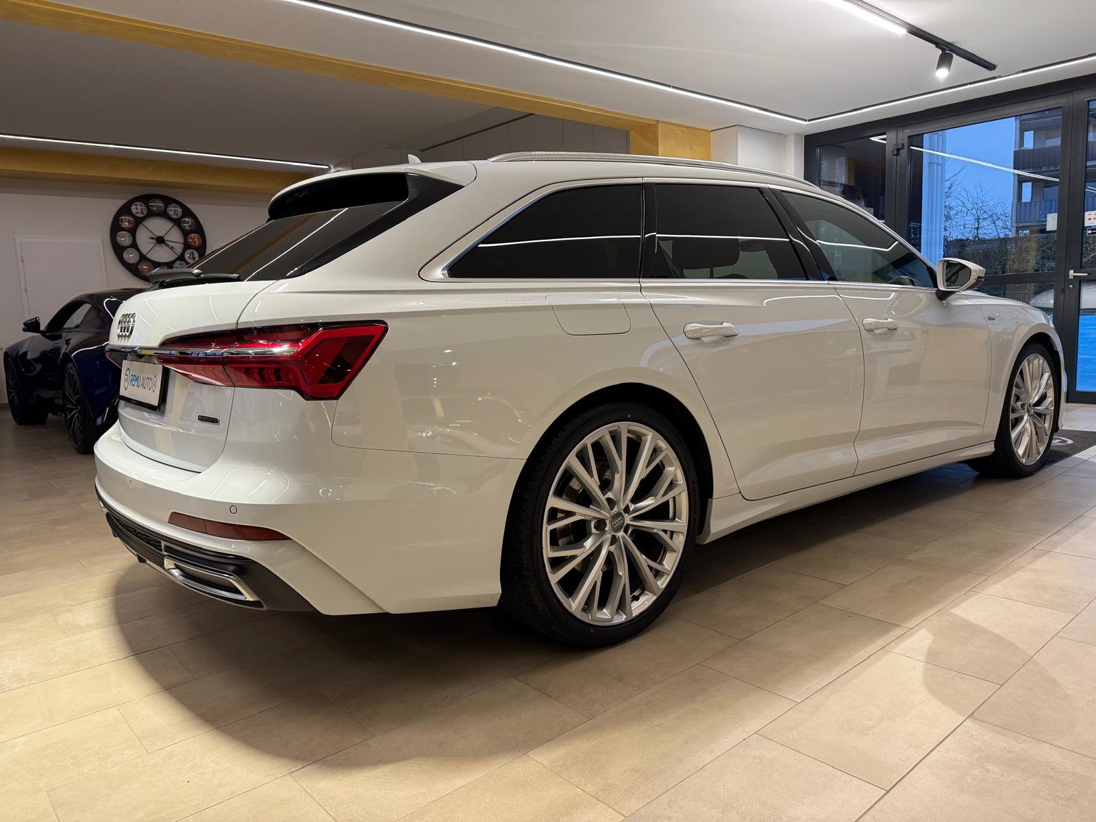 AUDI A6 Avant 55 TFSI Sport quattro S-tronic, Mild-Hybrid Petrol/Electric, Second hand / Used, Automatic - 3