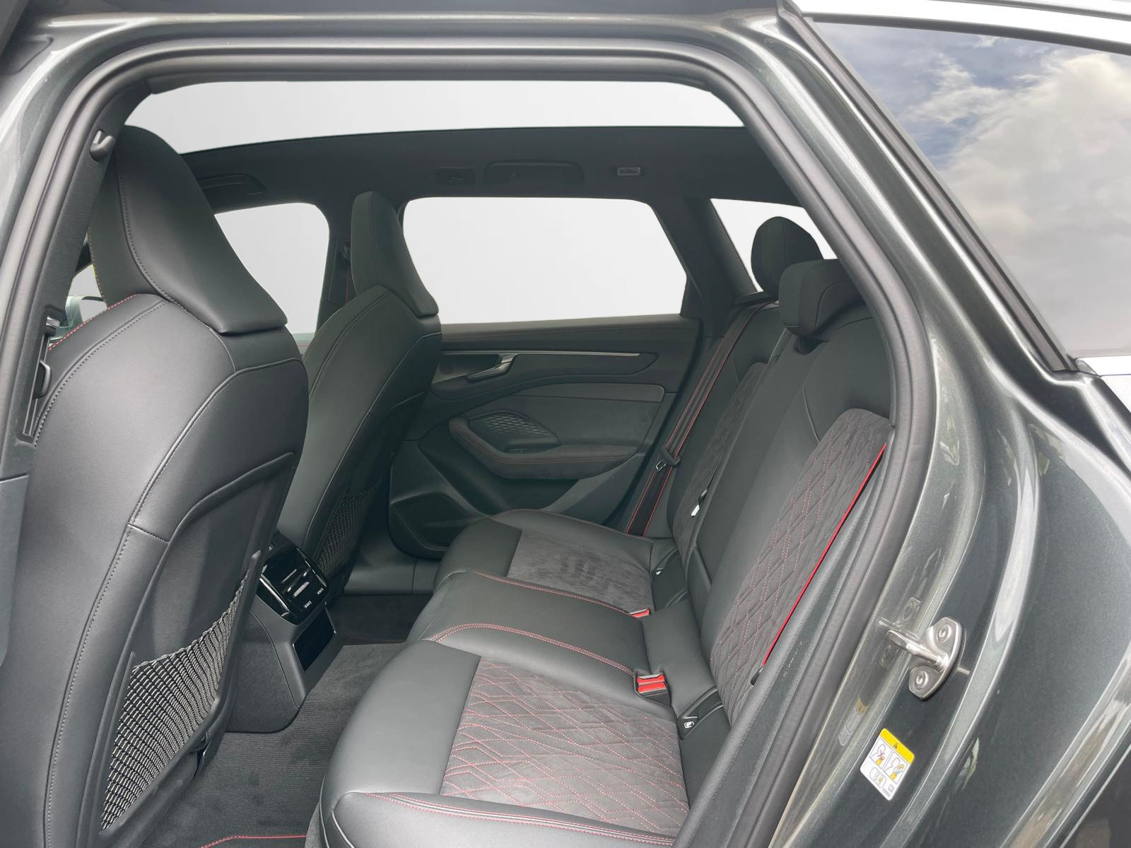 AUDI A6 Avant TFSI 270 kW, Benzin, Occasion / Gebraucht, Automatik - 7