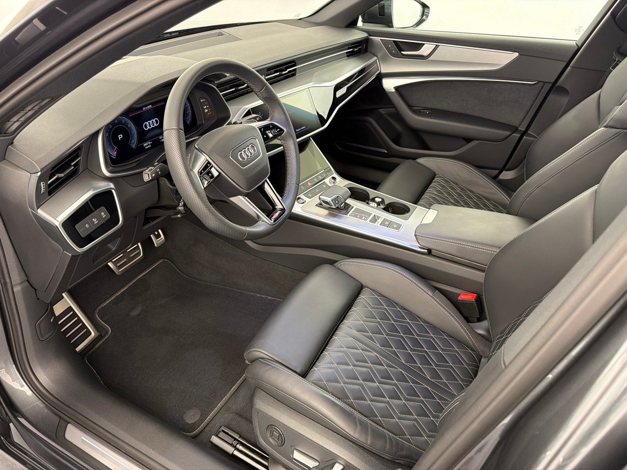 AUDI A6 Avant 55TFSI S line qu, Mild-Hybrid Petrol/Electric, Second hand / Used, Automatic - 5