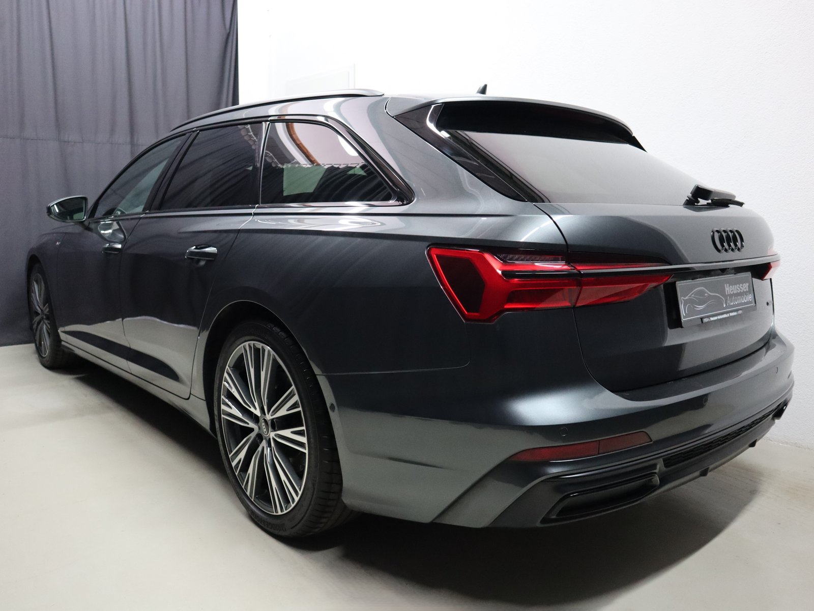 AUDI A6 Avant 55 TFSI S-Line quattro S-tronic - Panorama - N, Mild-Hybrid Petrol/Electric, Second hand / Used, Automatic - 5