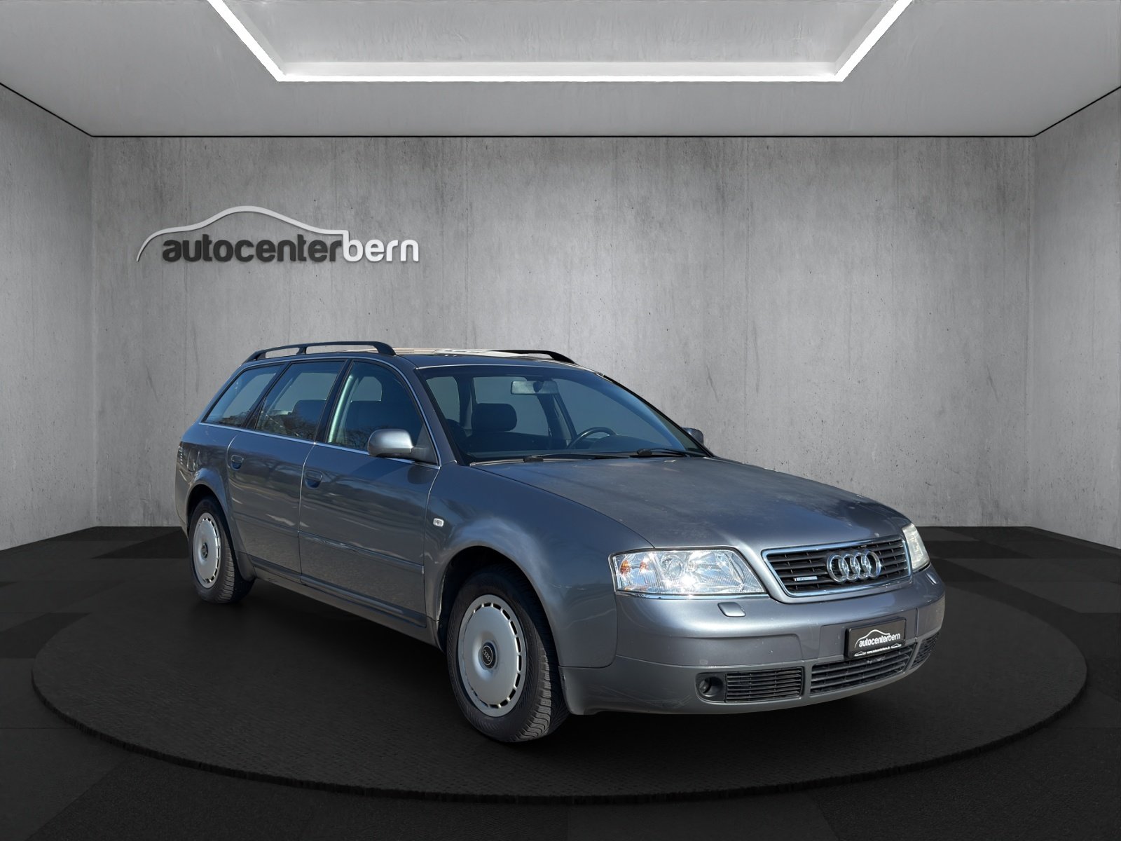 AUDI A6 Avant 2.4 quattro Ambition