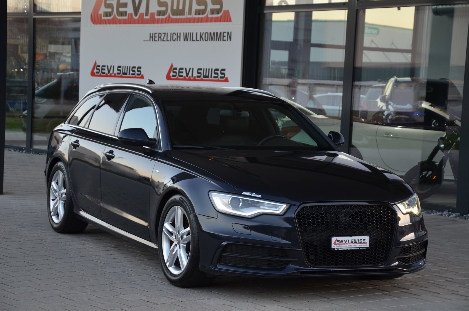 AUDI A6 Avant 2.0 TDI ultra multitronic*S-Line*