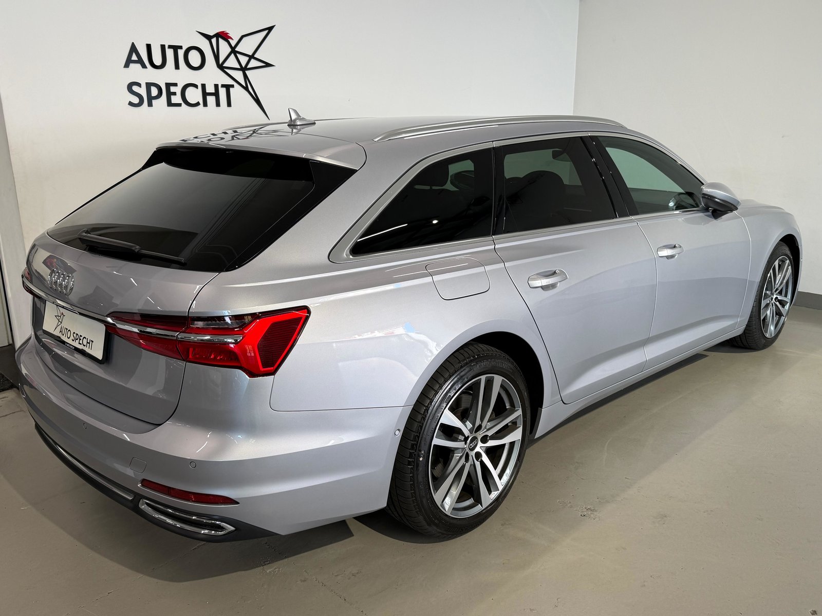 AUDI A6 Avant 45 TFSI Sport S-tronic, Mild-Hybrid Petrol/Electric, Second hand / Used, Automatic - 4