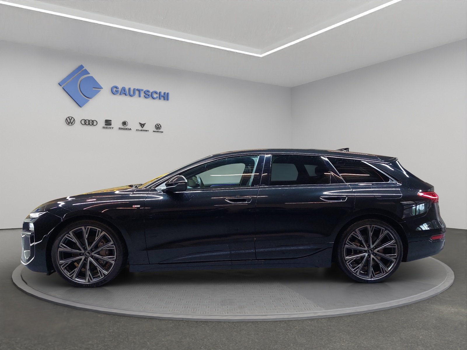 AUDI A6 Avant e-tron quattro, Electric, Second hand / Used, Automatic - 2