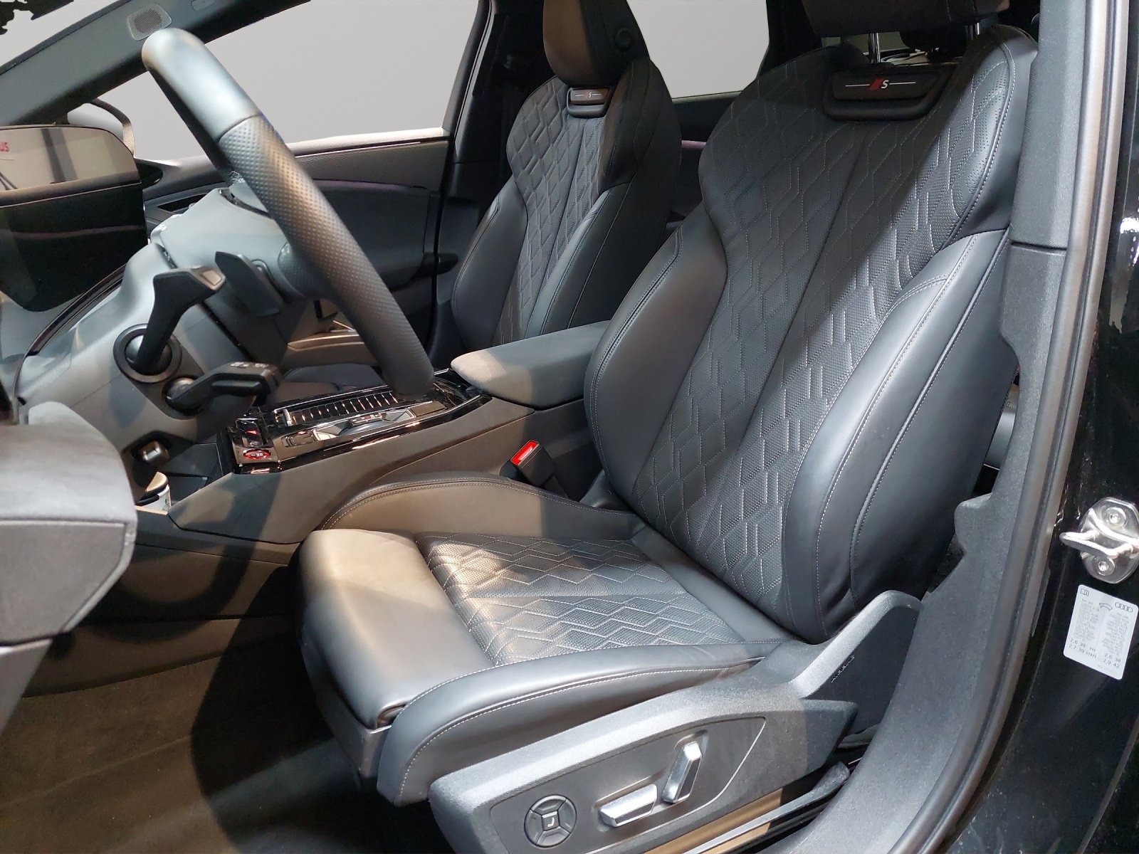 AUDI A6 Avant e-tron quattro, Electric, Second hand / Used, Automatic - 6