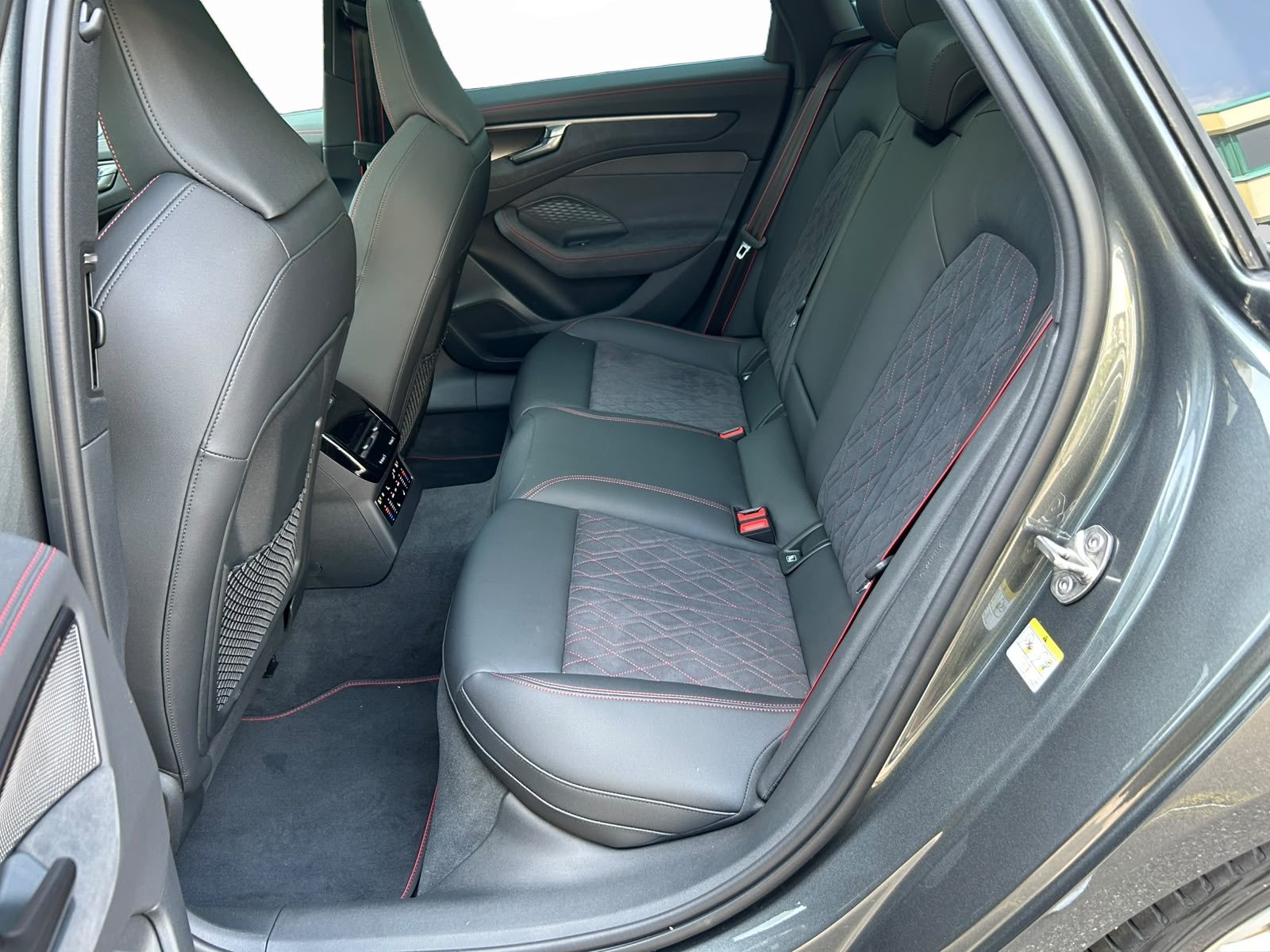 AUDI A6 Avant TFSI 270 kW, Essence, Occasion / Utilisé, Automatique - 7