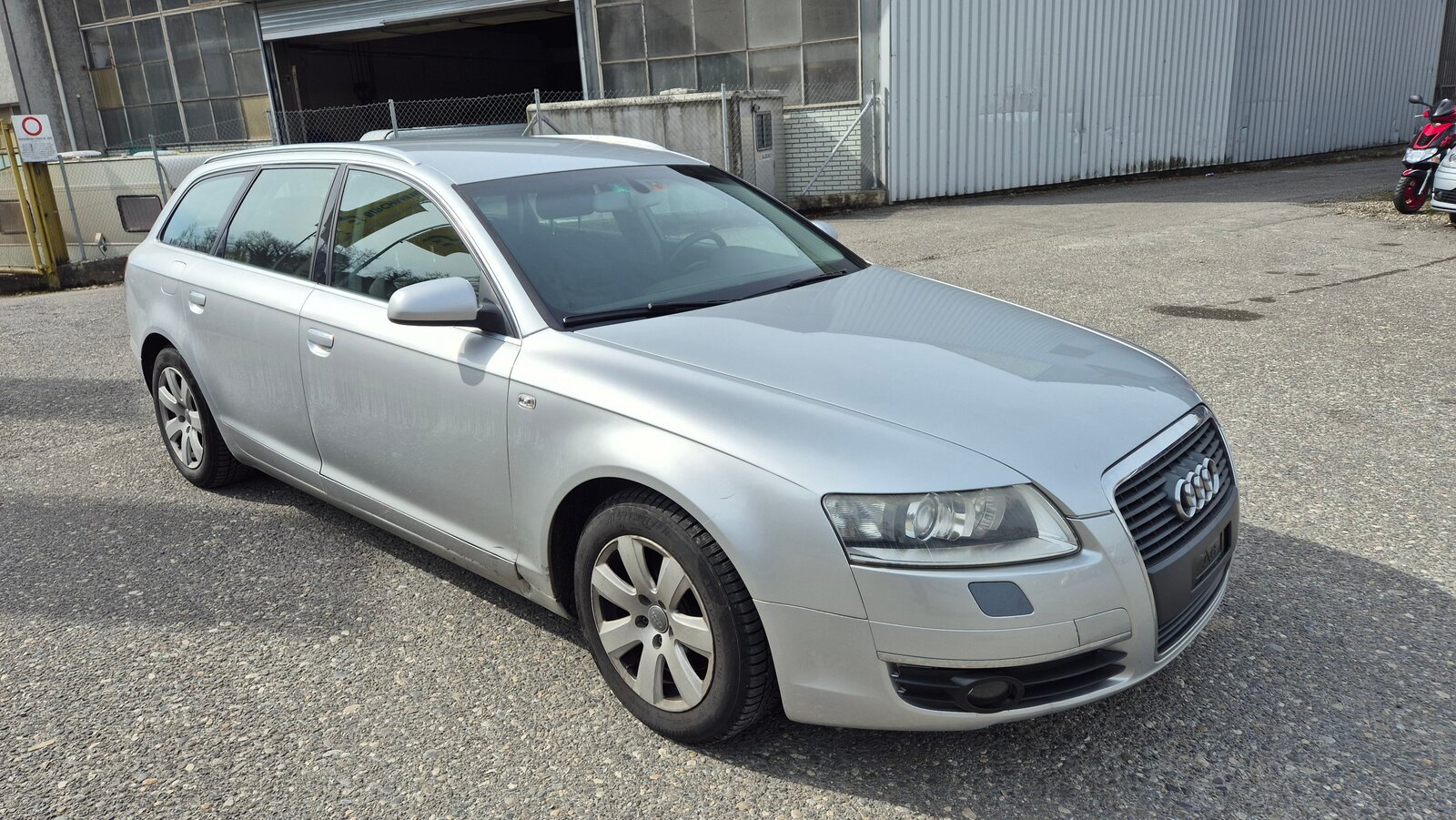 AUDI A6 Avant 2.4 V6, Essence, Occasion / Utilisé, Manuelle - 3