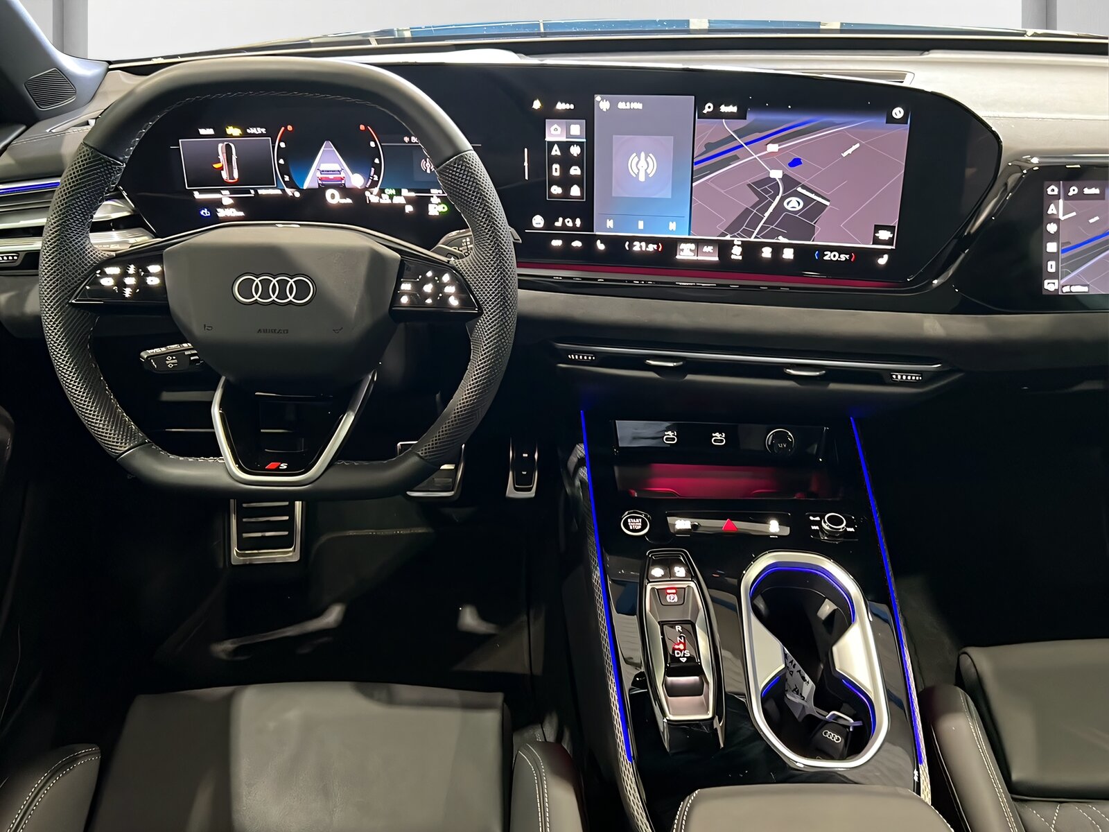AUDI A6 Avant TFSI qu270 kW**NEW Modell,S-Sportsitze,Panodach,Op, Benzin, Occasion / Gebraucht, Automatik - 7