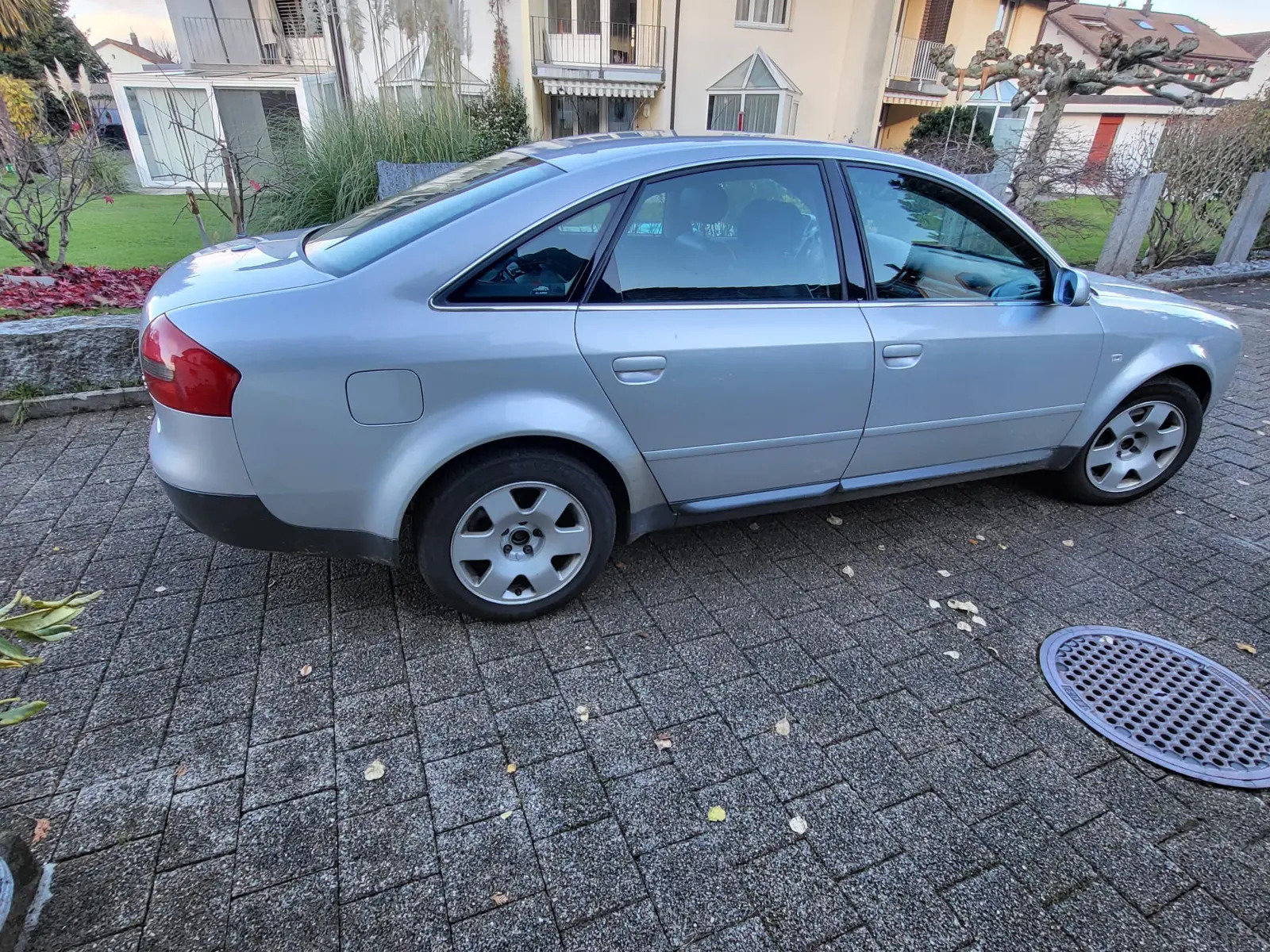 AUDI A6 4.2 V8 40V quattro, Benzin, Occasion / Gebraucht, Automatik - 2