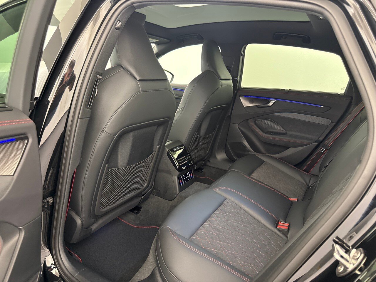AUDI A6 Limousine TDI quattro 150 kW S tronic, Diesel, Occasion / Utilisé, Automatique - 6