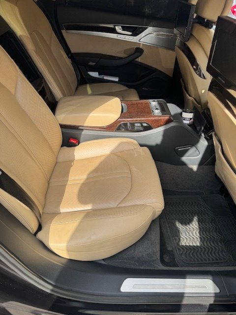 AUDI A8 4.2 V8 FSI quattro T-Tronic, Benzin, Occasion / Gebraucht, Automatik - 5