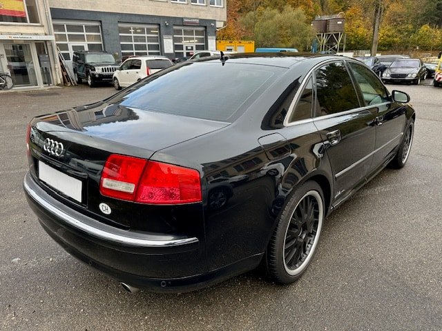 AUDI A8 4.2 quattro tiptronic, Petrol, Second hand / Used, Automatic - 3