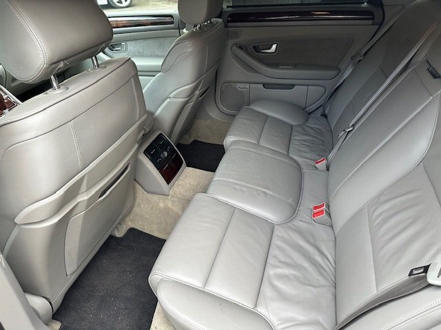 AUDI A8 4.2 quattro tiptronic, Petrol, Second hand / Used, Automatic - 7