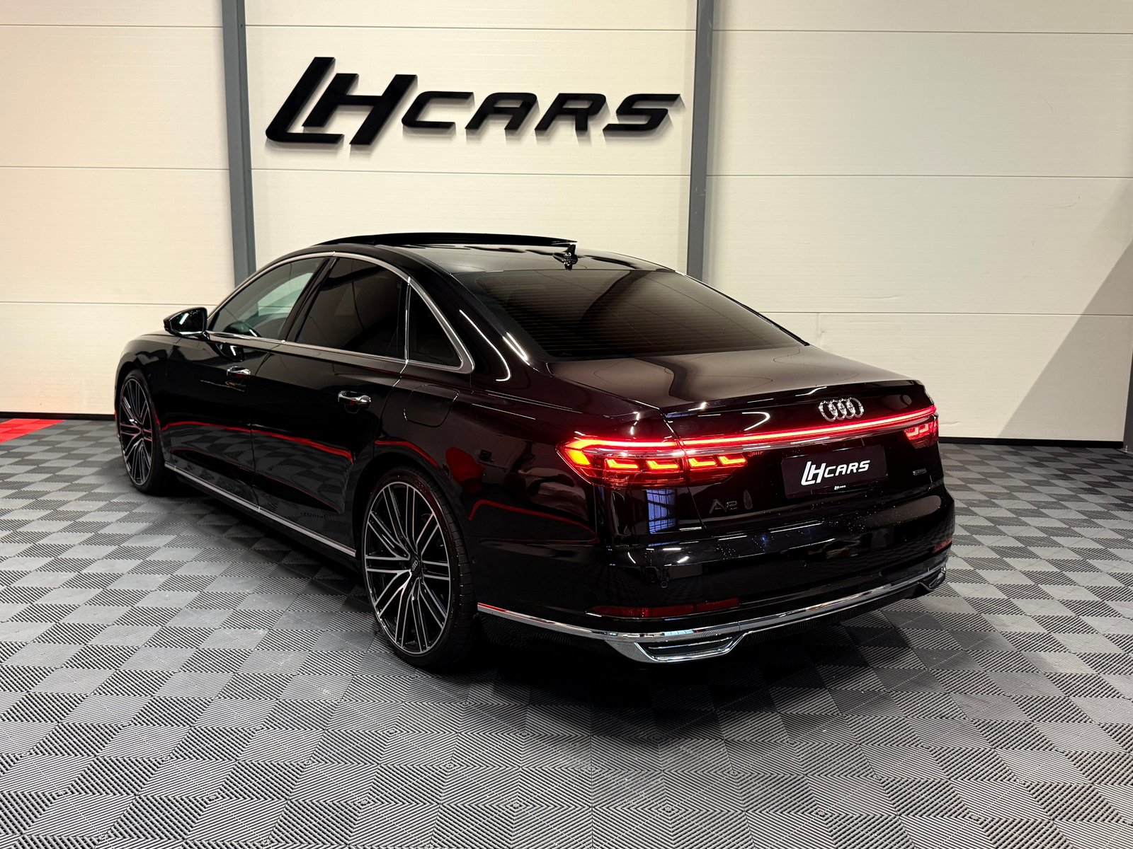 AUDI A8 3.0 60 TFSI e quattro T-Tronic, Plug-in-Hybrid Petrol/Electric, Second hand / Used, Automatic - 3