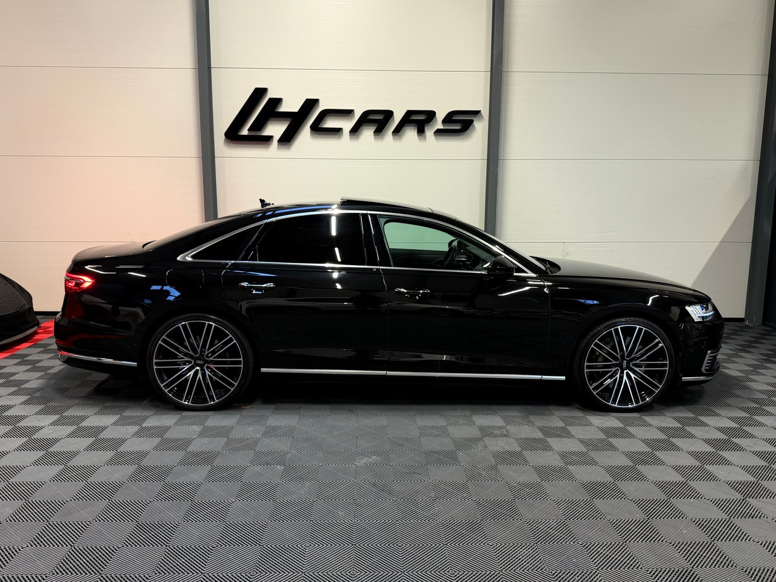 AUDI A8 3.0 60 TFSI e quattro T-Tronic, Plug-in-Hybrid Petrol/Electric, Second hand / Used, Automatic - 4