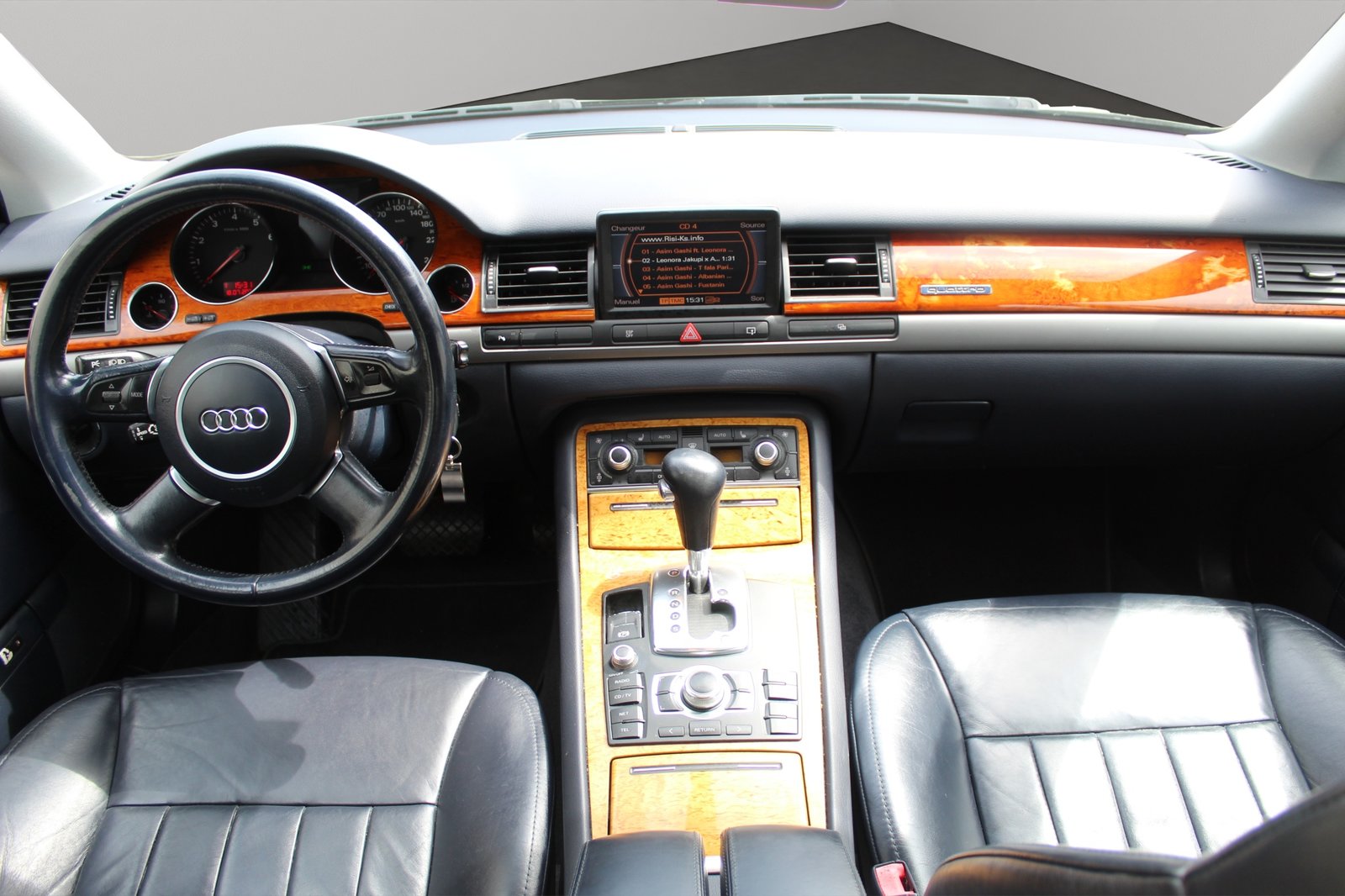 AUDI A8 3.7 quattro tiptronic, Essence, Occasion / Utilisé, Automatique - 7