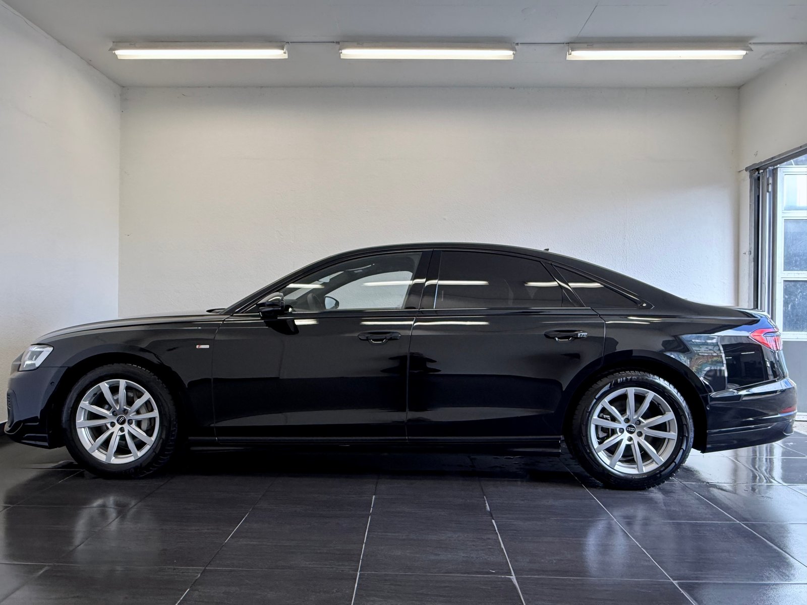 AUDI A8 50 TDI quattro tiptronic, Mild-Hybrid Diesel/Electric, Second hand / Used, Automatic - 2