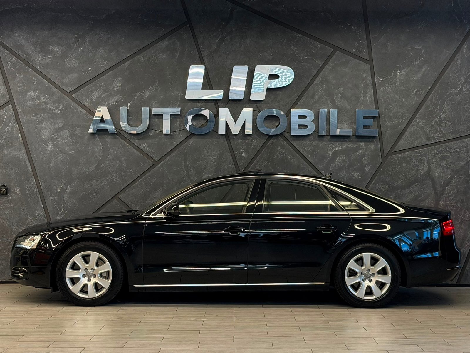 AUDI A8 4.2 FSI quattro tiptronic, Petrol, Second hand / Used, Automatic - 5