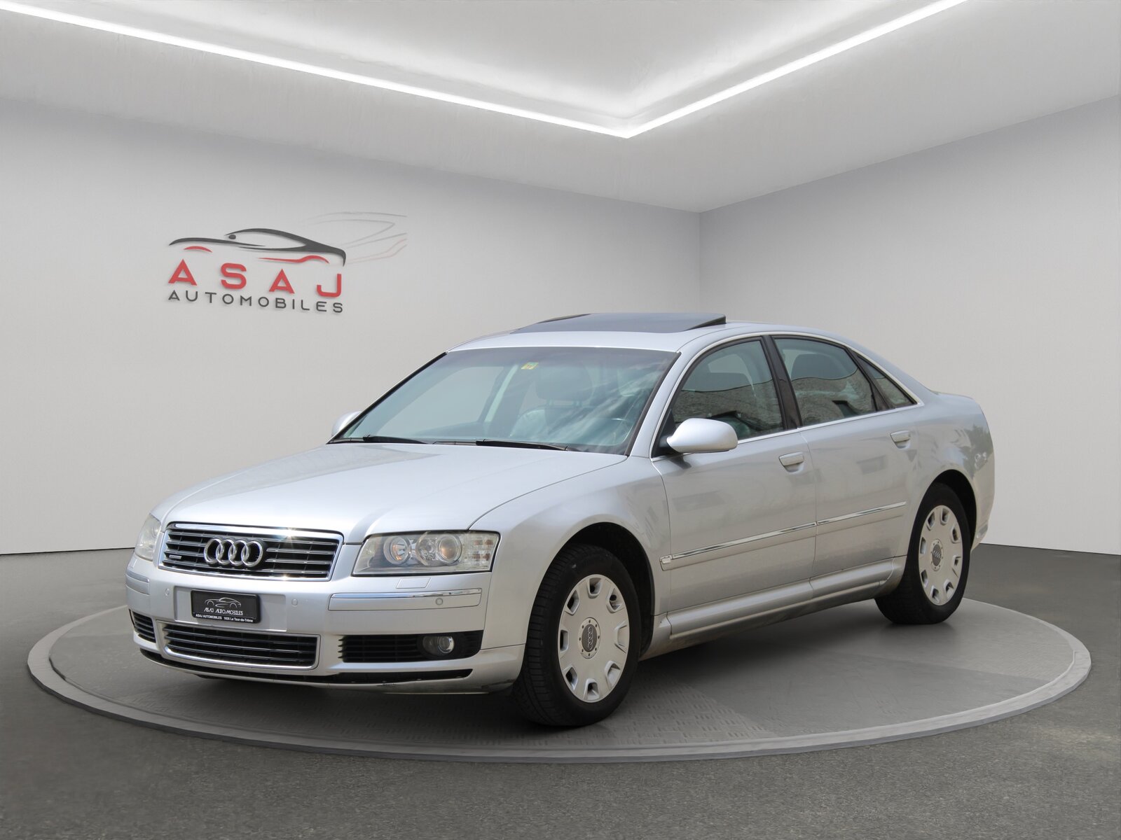 AUDI A8 3.7 V8 quattro tiptronic
