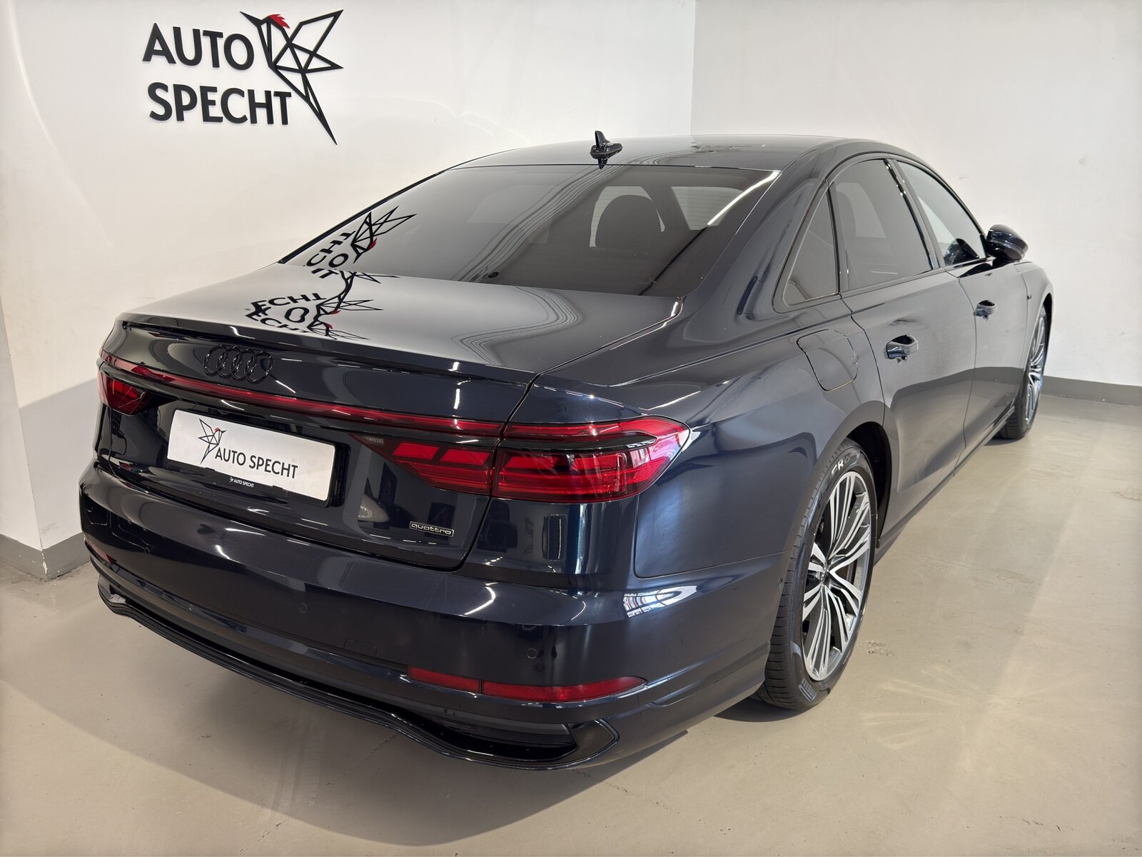 AUDI A8 55 TFSI S-Line quattro tiptronic, Mild-Hybrid Benzin/Elektro, Occasion / Gebraucht, Automatik - 5