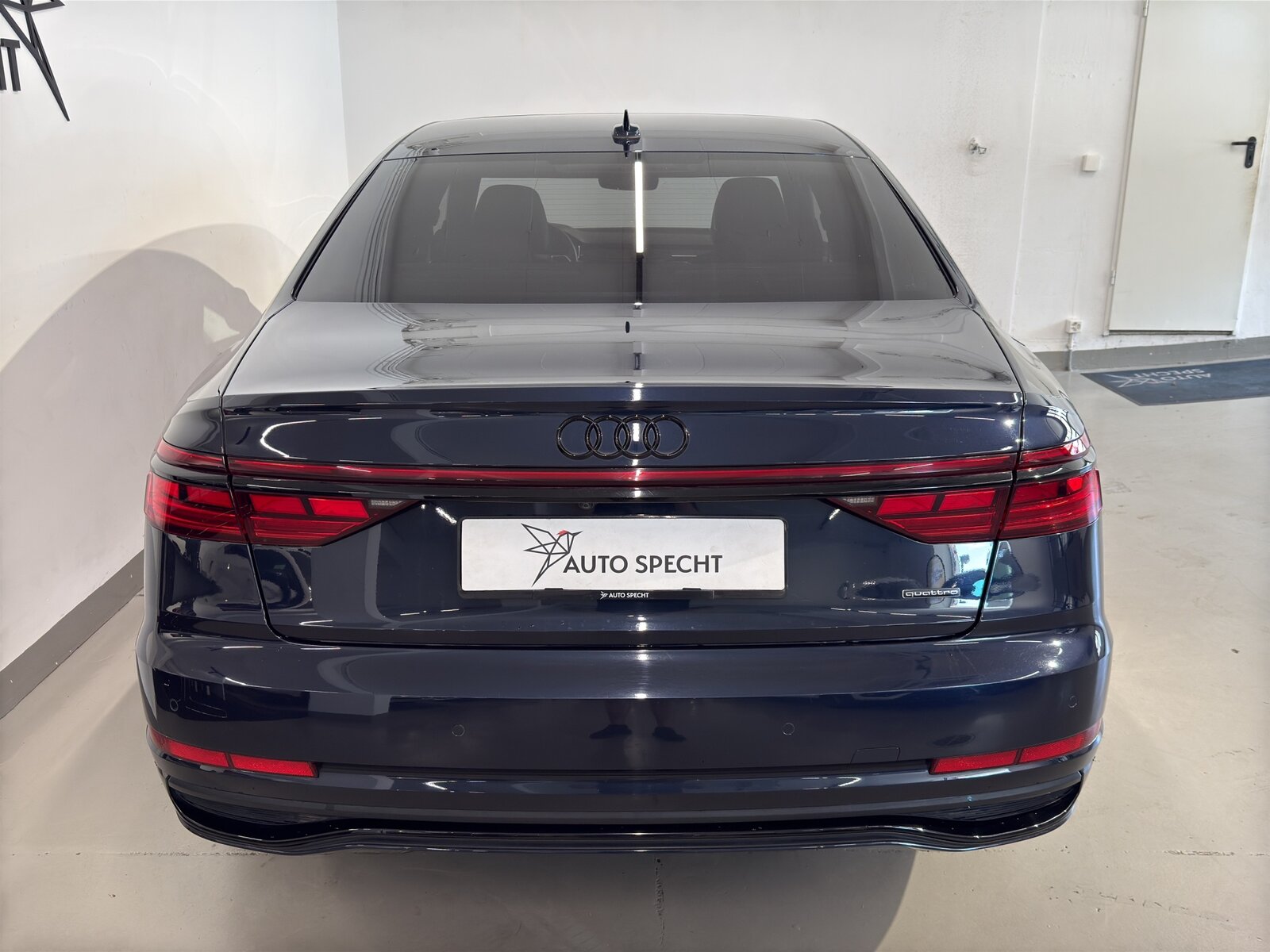 AUDI A8 55 TFSI S-Line quattro tiptronic, Mild-Hybrid Benzin/Elektro, Occasion / Gebraucht, Automatik - 6
