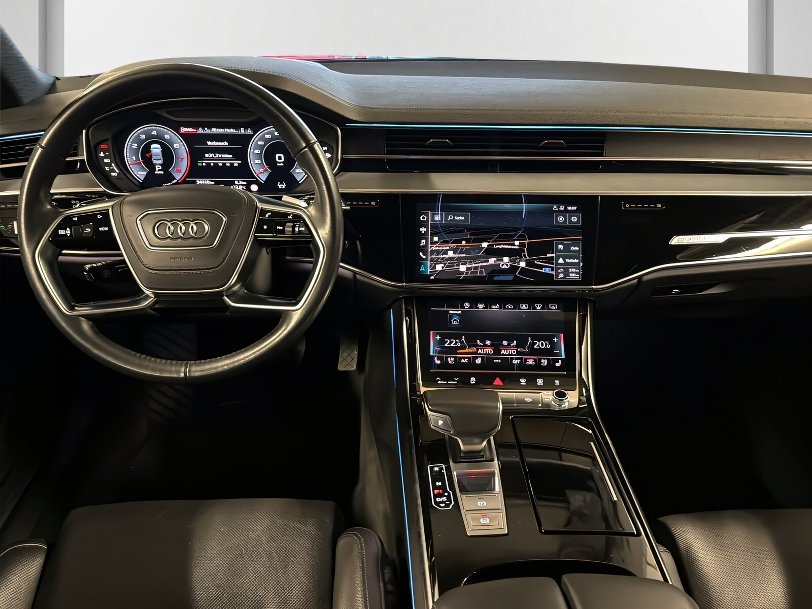 AUDI A8 55 TFSI quattro**Panodach,Head Up,Standheizung,Luftfahrw, Mild-Hybrid Benzin/Elektro, Occasion / Gebraucht, Automatik - 7