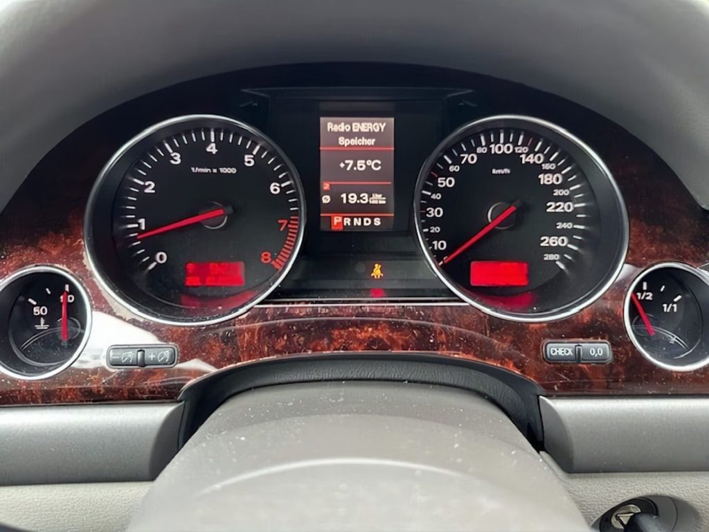 AUDI A8 4.2 quattro tiptronic, Petrol, Second hand / Used, Automatic - 6