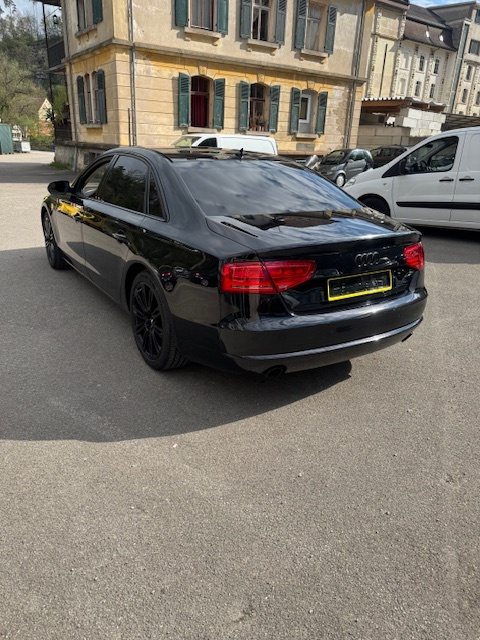 AUDI A8 4.2 V8 FSI quattro T-Tronic, Benzin, Occasion / Gebraucht, Automatik - 4
