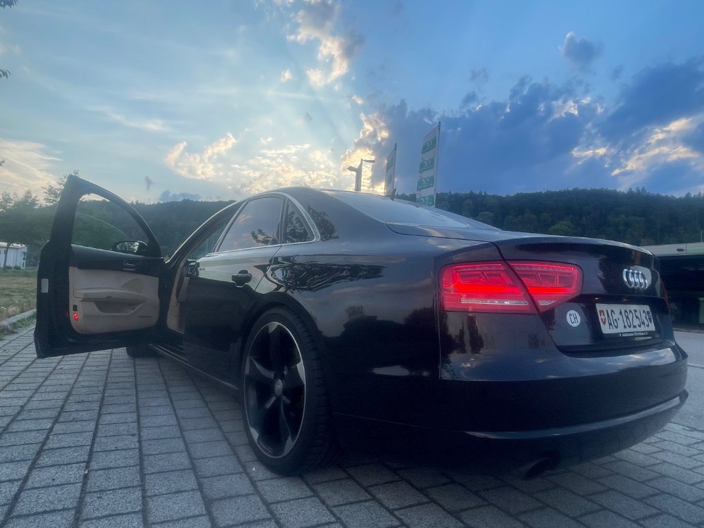 AUDI A8 4.2 V8 FSI quattro T-Tronic, Petrol, Second hand / Used, Automatic - 3