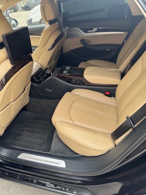 AUDI A8 4.2 V8 FSI quattro T-Tronic, Benzin, Occasion / Gebraucht, Automatik - 7