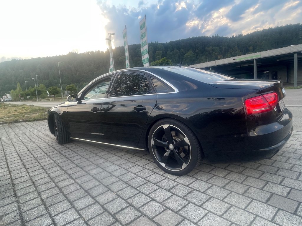 AUDI A8 4.2 V8 FSI quattro T-Tronic, Petrol, Second hand / Used, Automatic - 4