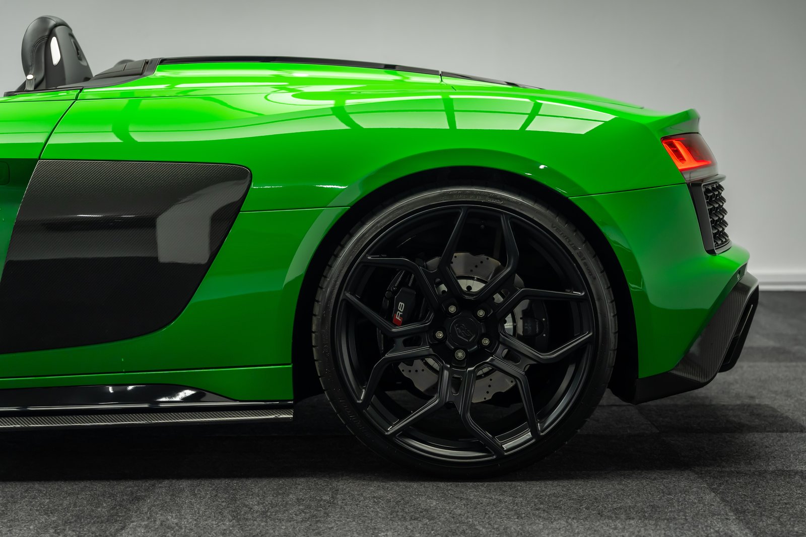 AUDI AUDI * R8 SPYDER 5.2 QUATTRO * EINZELSTÜCK IN AUDI EXC, Benzin, Occasion / Gebraucht, Automatik - 3