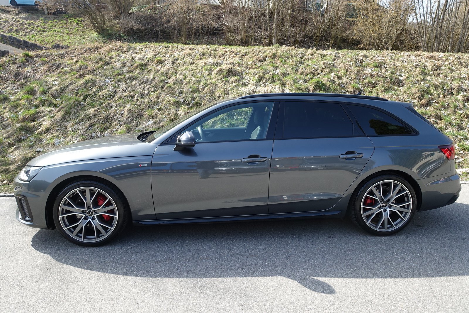 AUDI AUDI A4 Avant Competition Edition plus 40 TFSI 2x S lin, Mild-Hybrid Benzin/Elektro, Occasion / Gebraucht, Automatik - 4