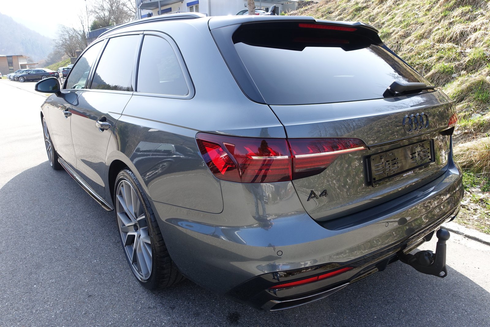 AUDI AUDI A4 Avant Competition Edition plus 40 TFSI 2x S lin, Mild-Hybrid Benzin/Elektro, Occasion / Gebraucht, Automatik - 5