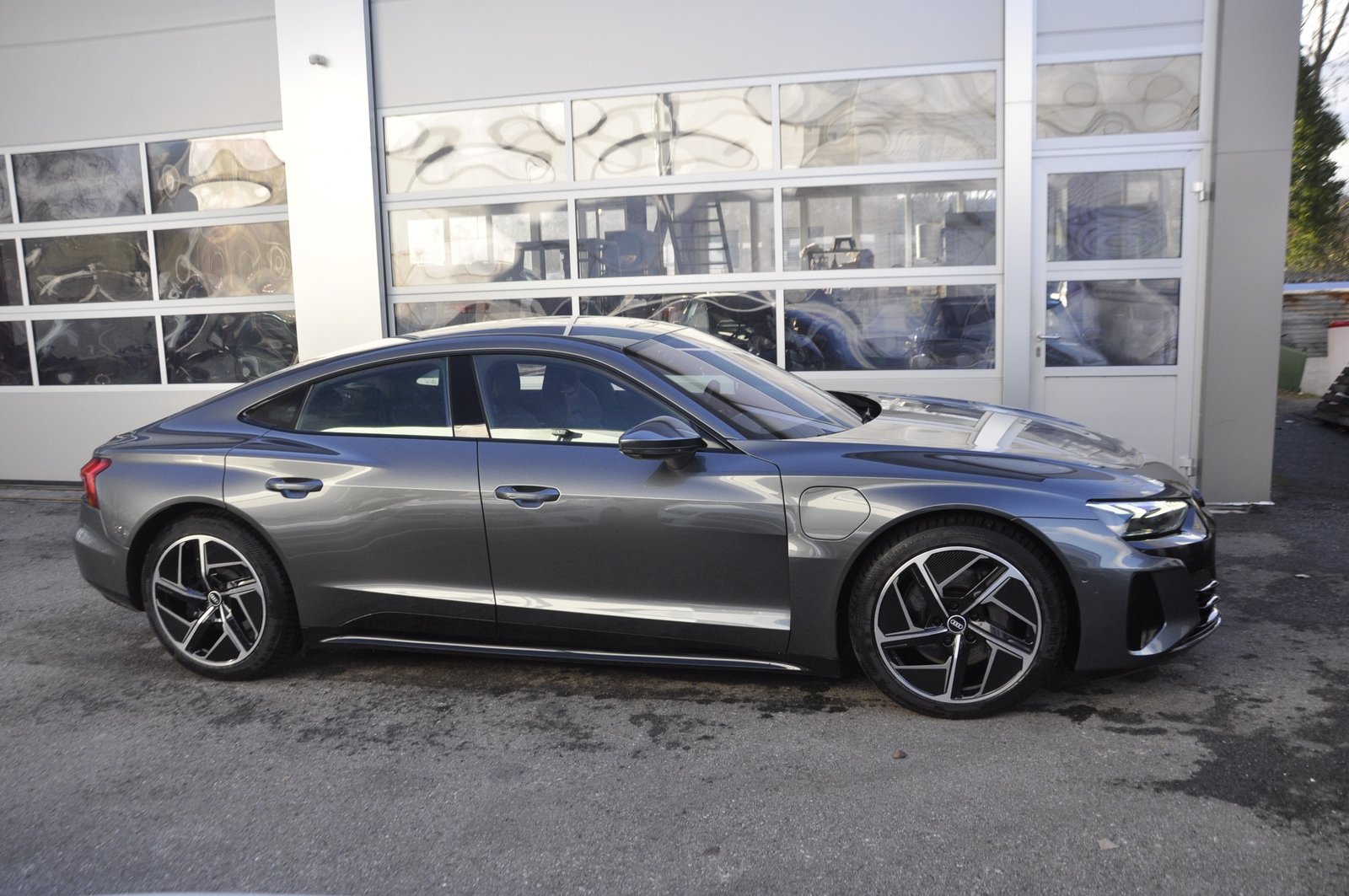AUDI e-tron GT quattro, Electric, Second hand / Used, Automatic - 2