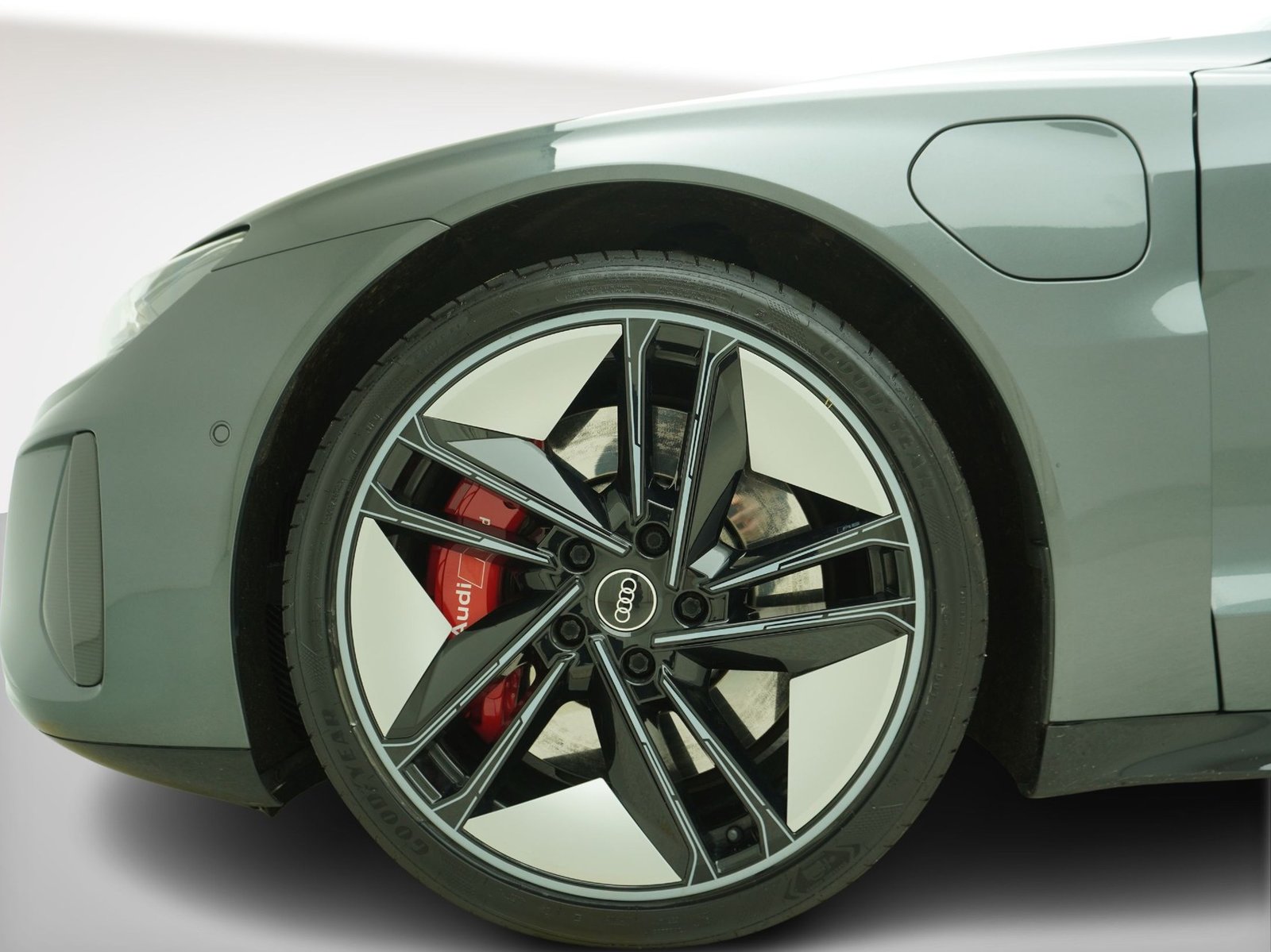 AUDI e-tron GT RS quattro **Carbon Optik / Hinterachslenkung, Elettrica, Occasioni / Usate, Automatico - 7